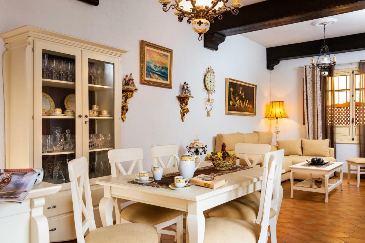 Hsh Suites Barrio Santa Cruz Sewilla Zewnętrze zdjęcie